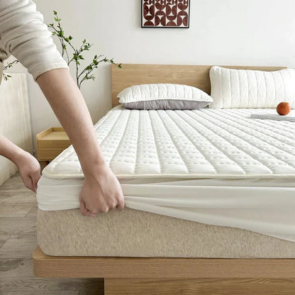 Waterproof Mattress Cover - Breathable and cooling protection